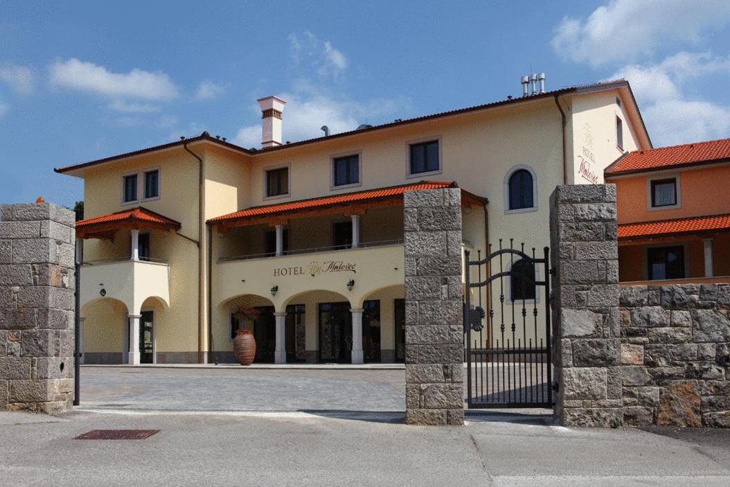 Bed And Breakfast Malovec Divača Екстериор снимка