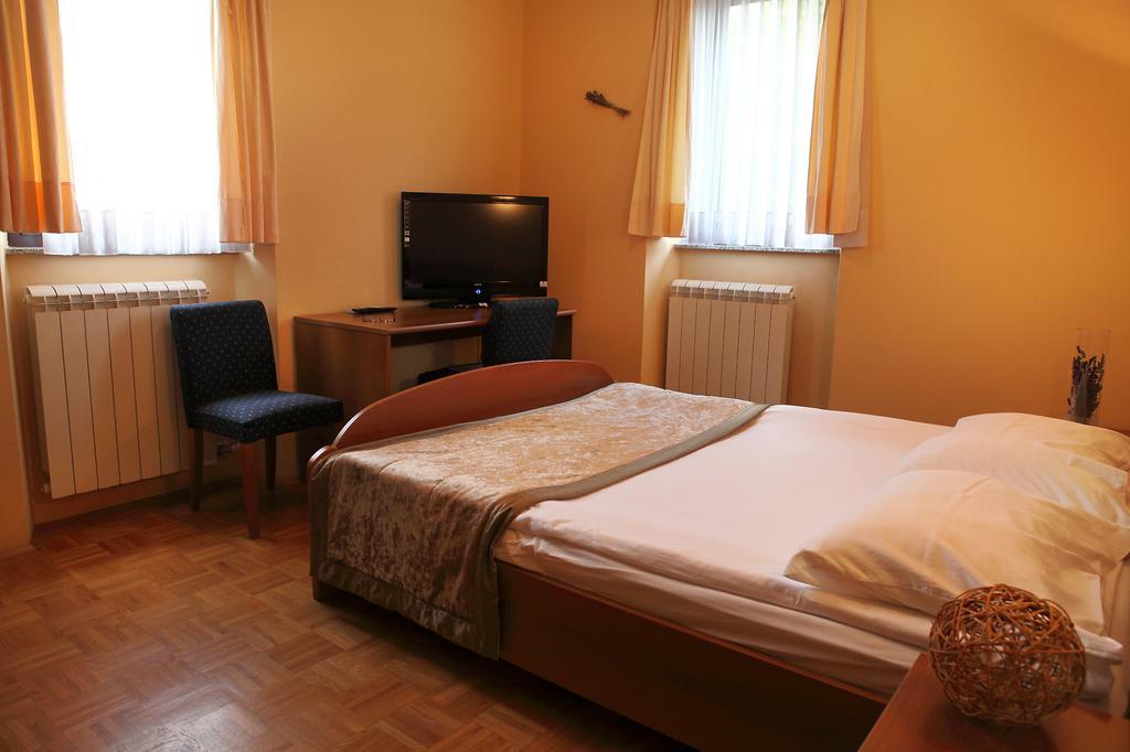 Bed And Breakfast Malovec Divača Екстериор снимка