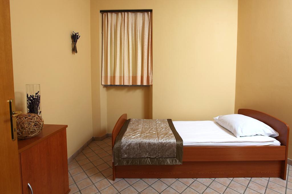 Bed And Breakfast Malovec Divača Екстериор снимка